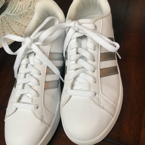 Adidas shoes - Picture 2 of 7